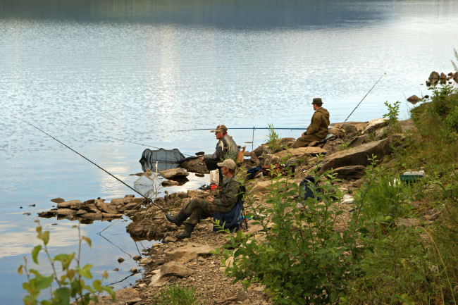 Рыбаки на озере Зюраткуль